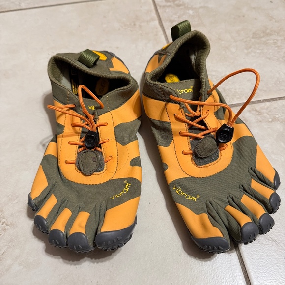 Vibram Five Fingers V-Alpha Women's Orange Military Barefoot Shoes 37 - Picture 1 of 6
